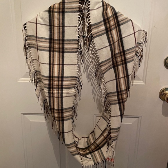 Infinity Scarf - Picture 2 of 3